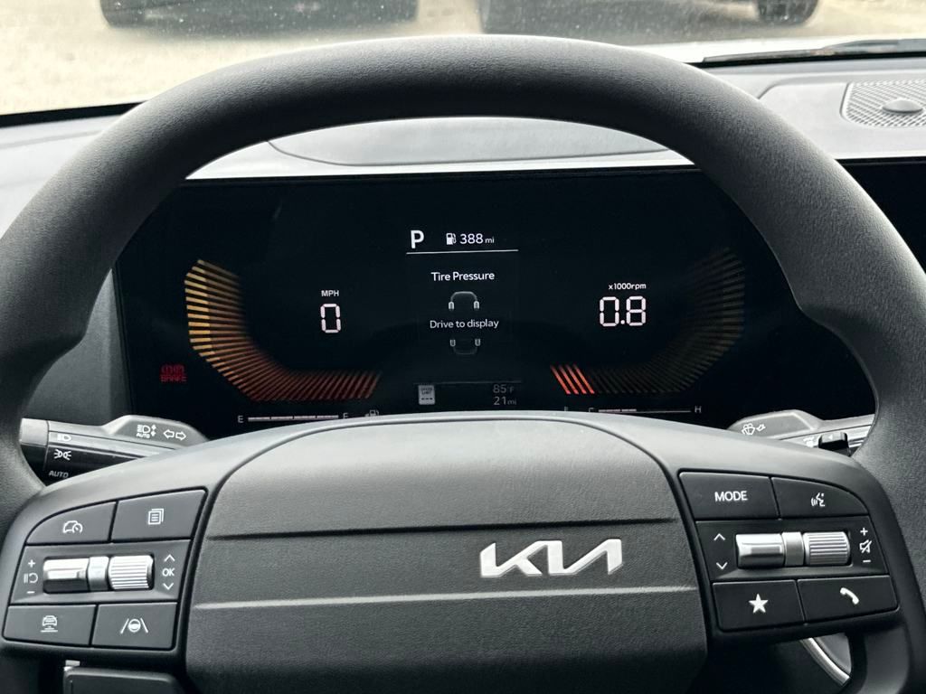 2025 Kia K4 LXS photo 16