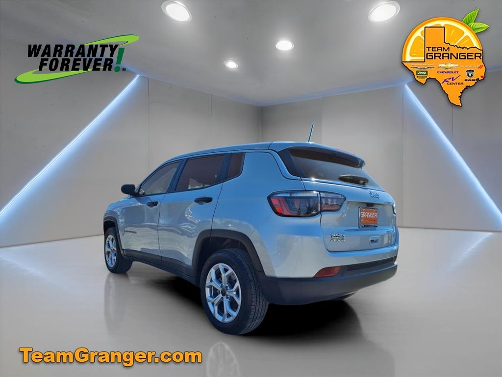2025 Jeep Compass Sport photo 4