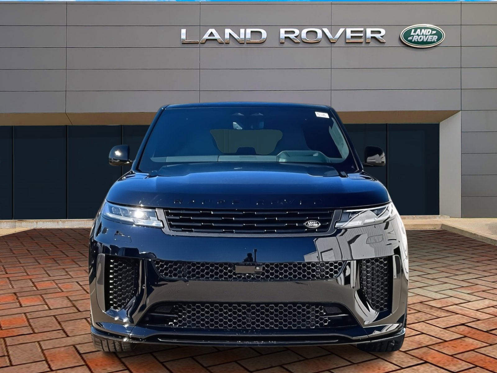 2025 Land Rover Range Rover Sport photo 3