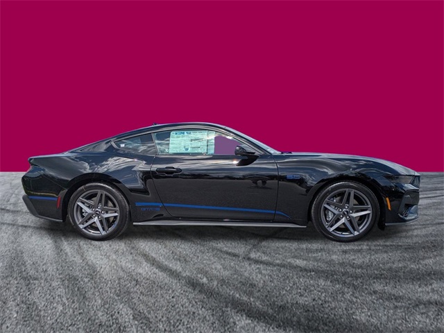 2025 Ford Mustang GT Premium photo 3