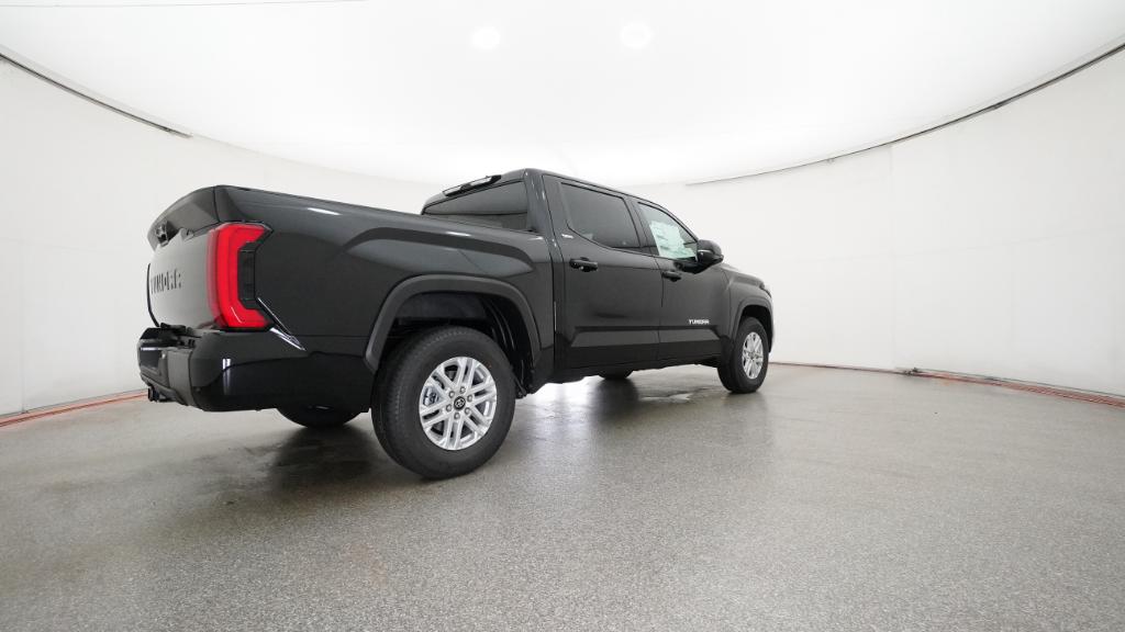 2026 Toyota Tundra SR5 CrewMax photo 21