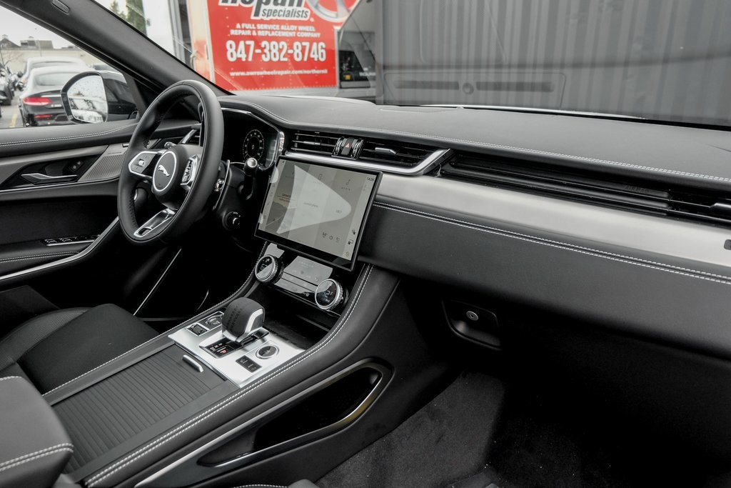 2026 Jaguar F-PACE P250 R-Dynamic S photo 19