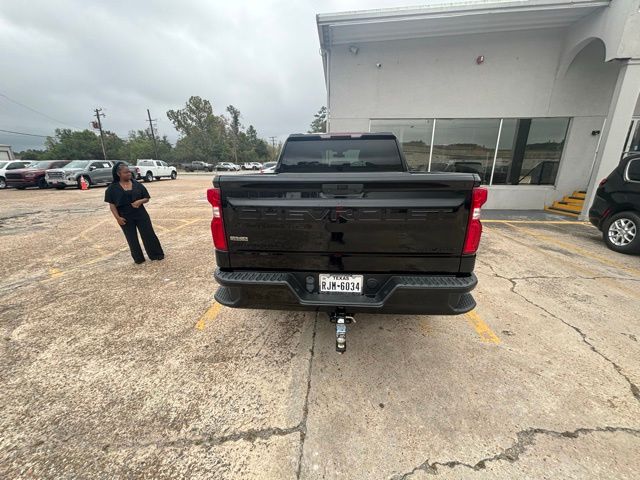 2022 Chevrolet Silverado 1500 Custom photo 3