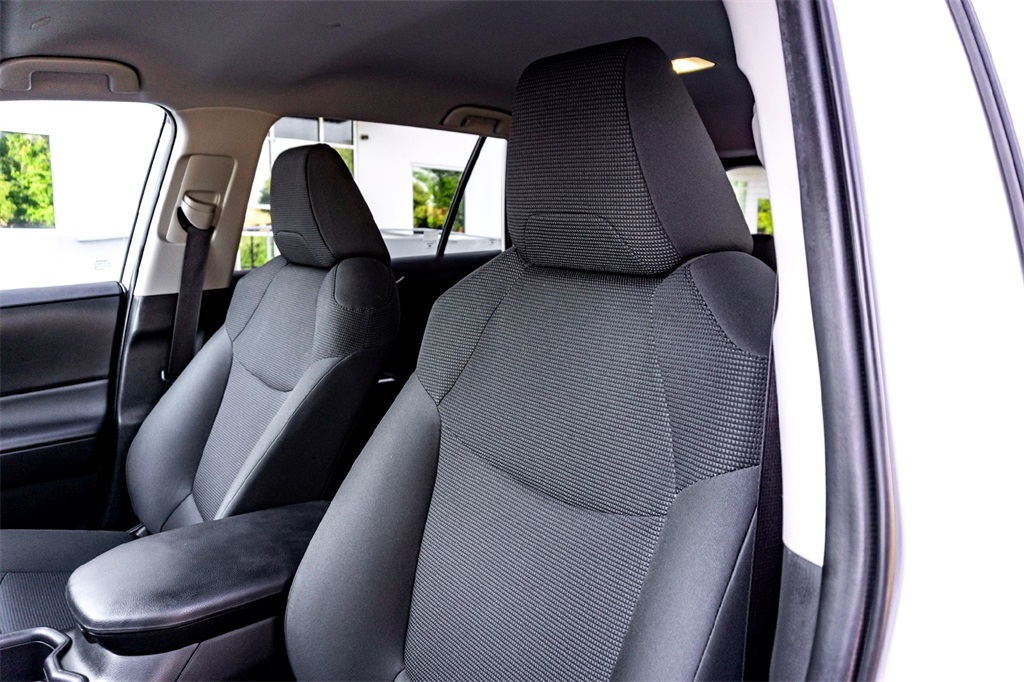 2024 Toyota RAV4 LE photo 12
