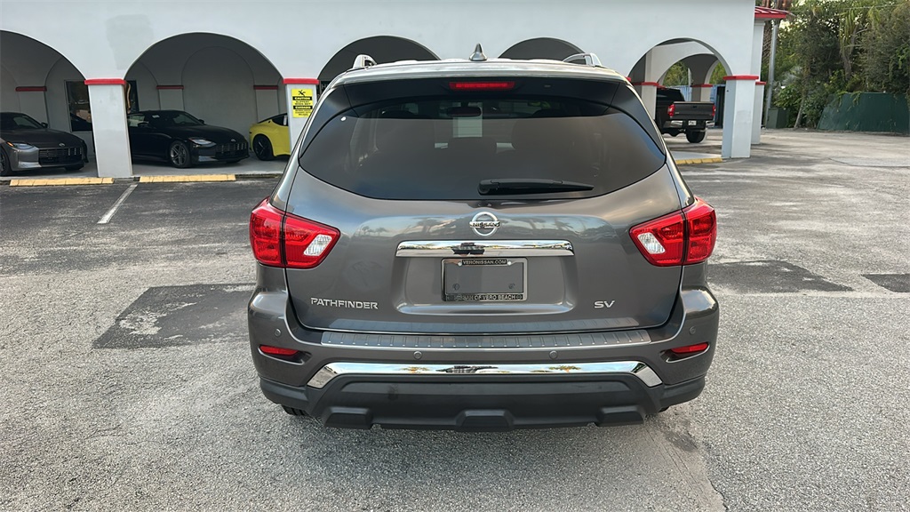 2020 Nissan Pathfinder SV photo 6