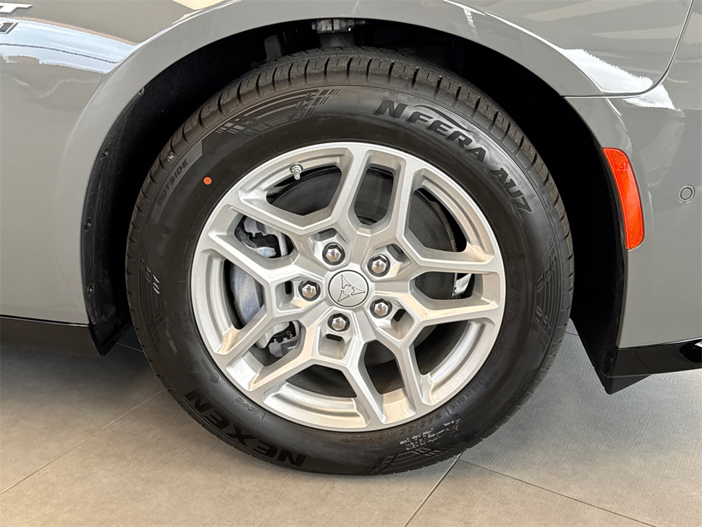 2025 Dodge Charger R/T photo 6
