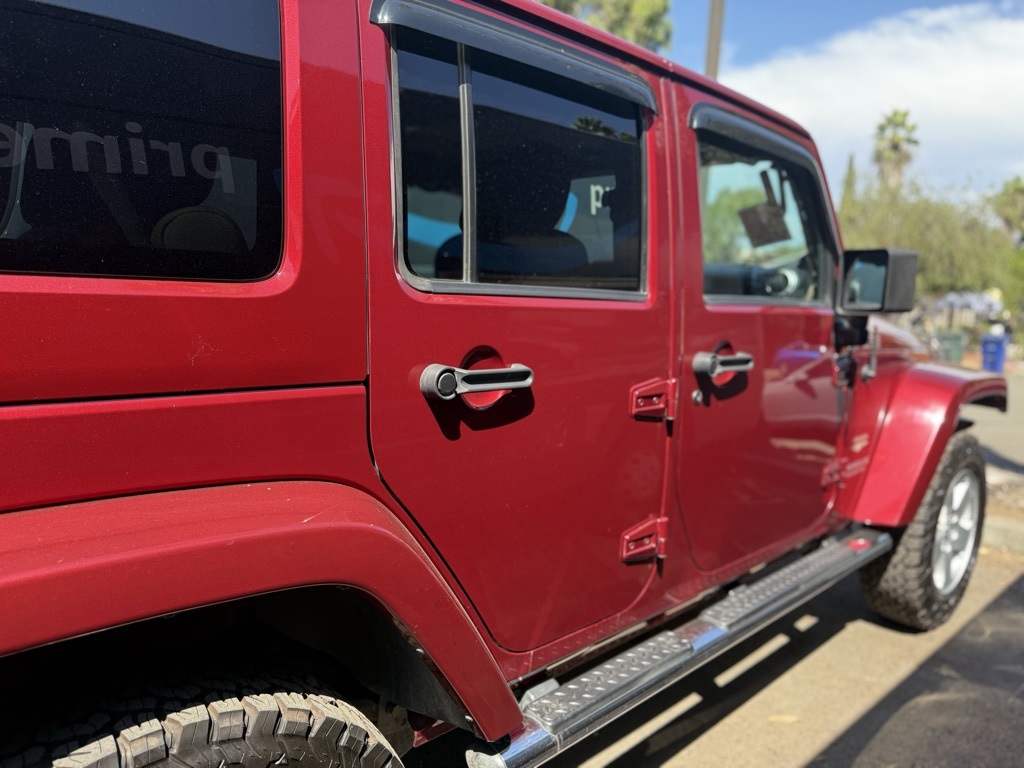 2012 Jeep Wrangler Unlimited Sahara photo 7