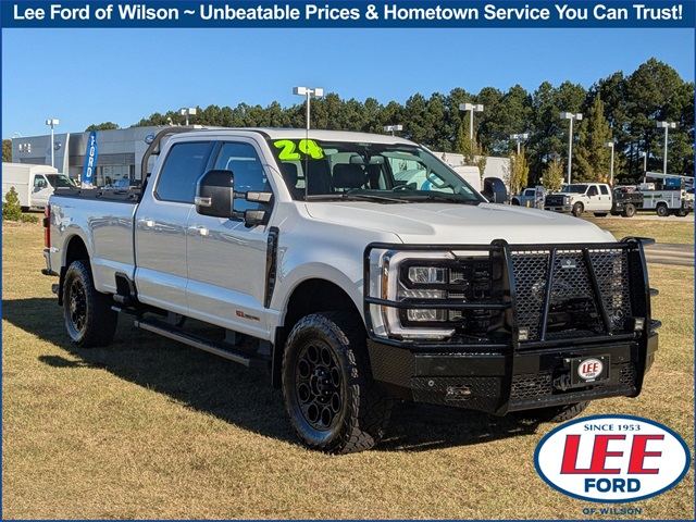 2024 Ford F-350 Super Duty Lariat's photo
