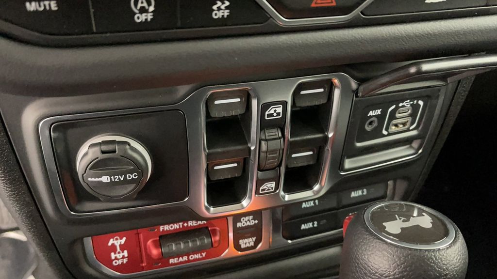 2025 Jeep Wrangler Rubicon photo 20