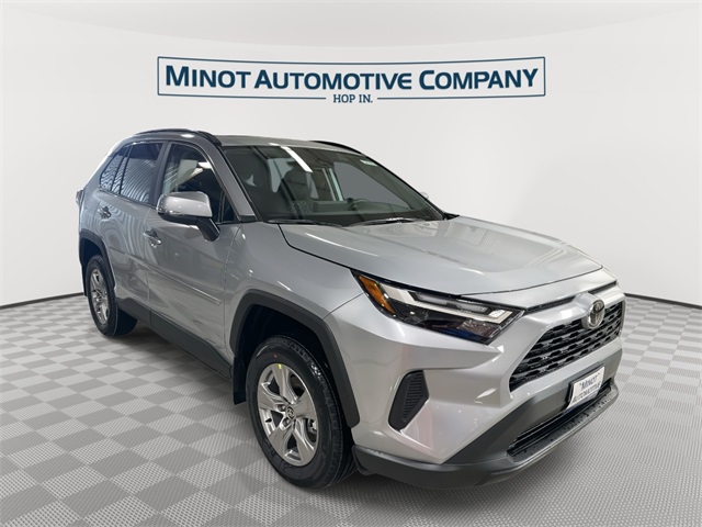 2025 Toyota RAV4 XLE's photo
