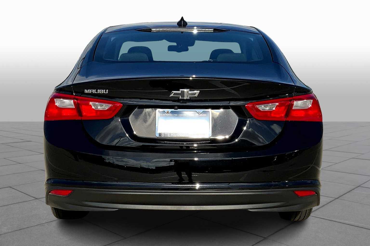 2023 Chevrolet Malibu LS photo 4