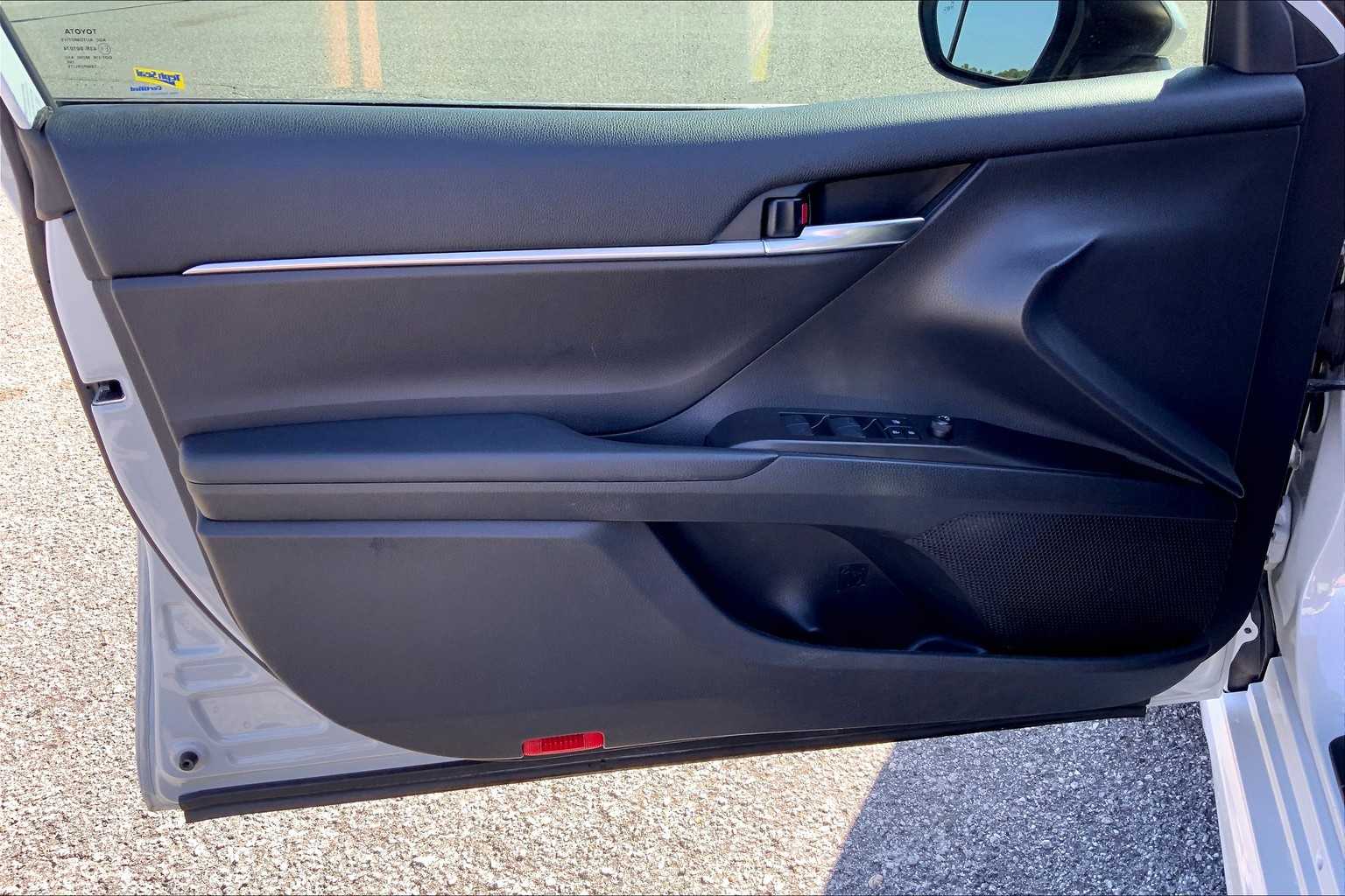 2022 Toyota Camry SE photo 20