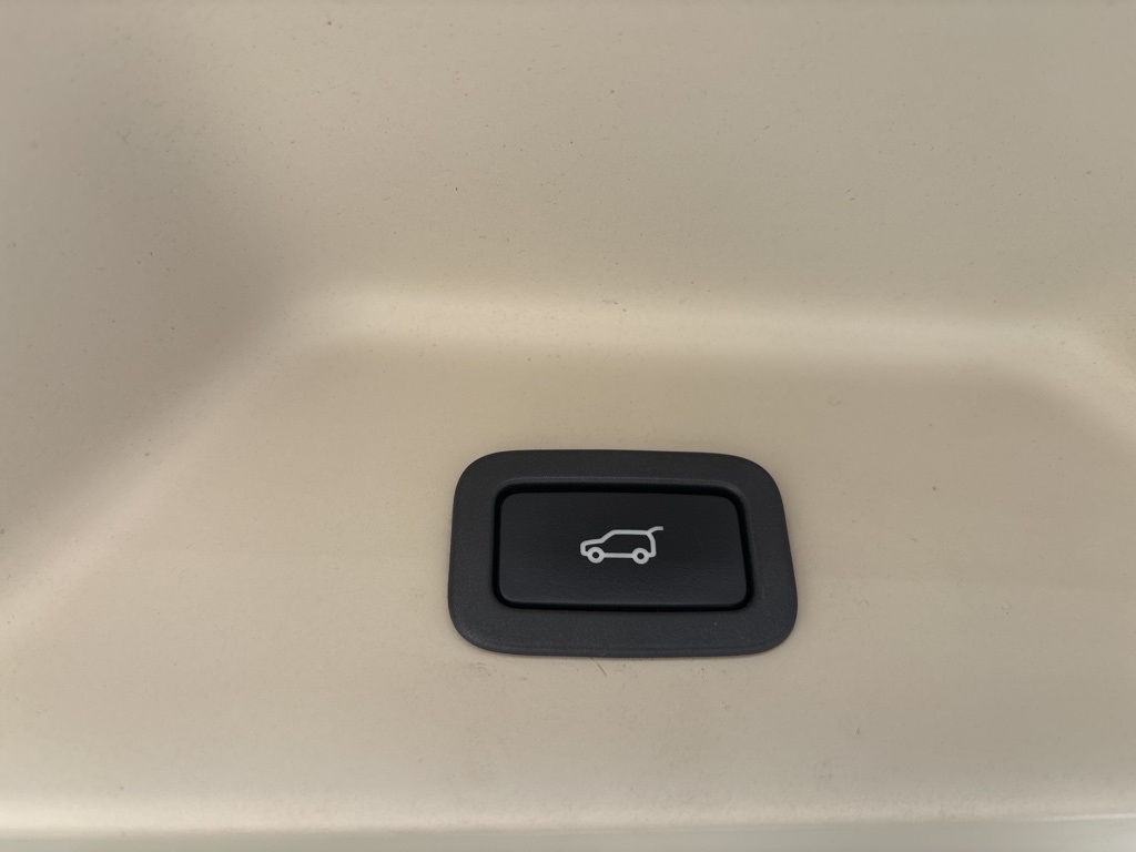 2015 Land Rover Range Rover SuperCharged photo 18