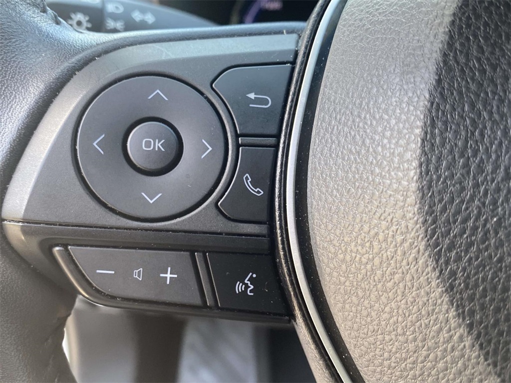 2022 Toyota RAV4 Hybrid XSE photo 15
