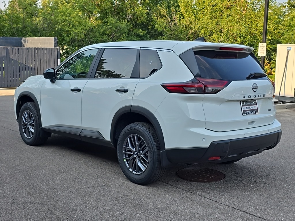 2026 Nissan Rogue S photo 4