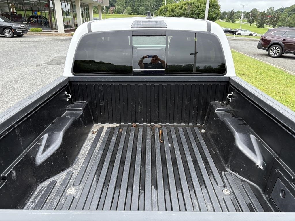 2023 Toyota Tacoma SR5 photo 8
