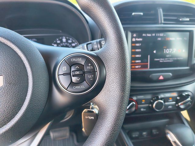 2022 Kia Soul LX photo 12