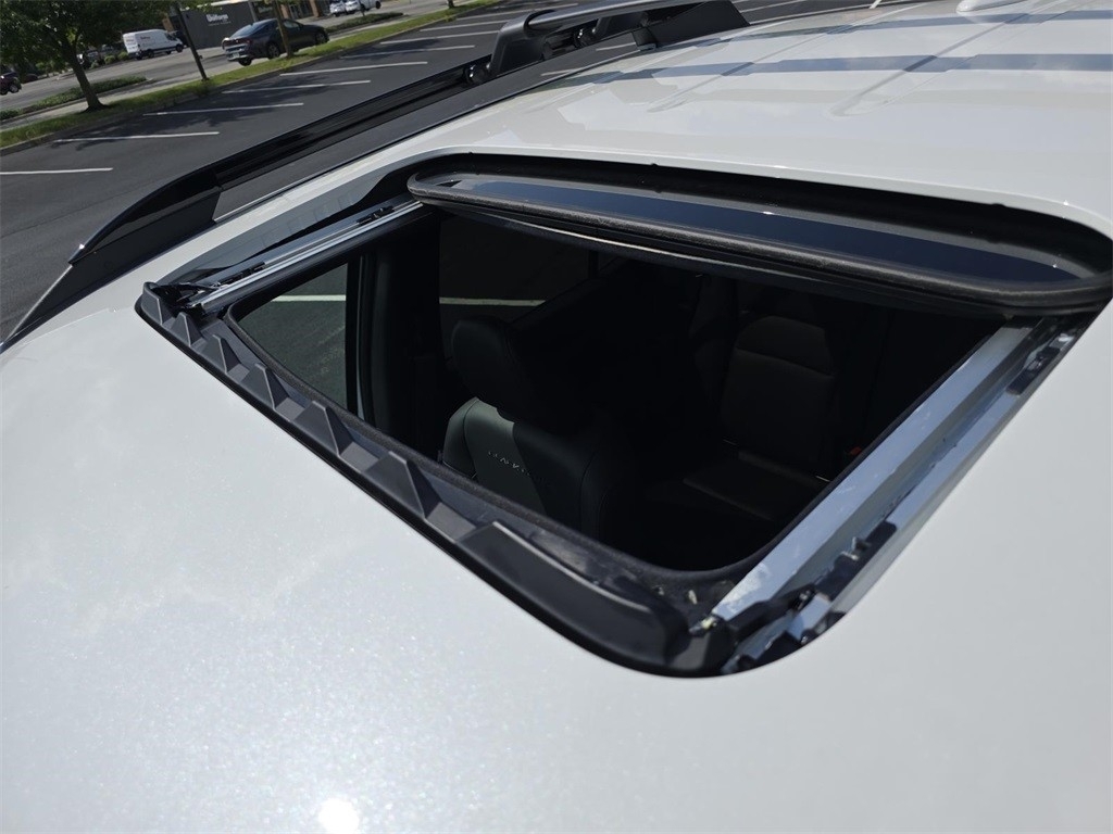 2025 Honda Ridgeline Black Edition photo 3