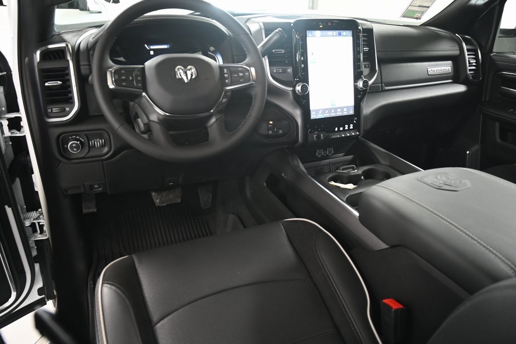 2025 Ram 2500 Laramie photo 17
