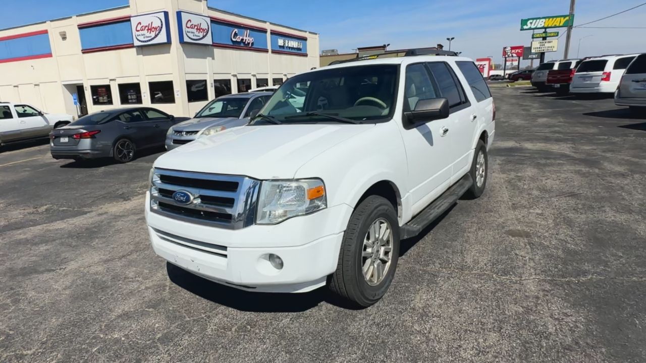 PreOwned 2011 Ford Expedition XLT Sport Utility 4D 4D SUV 2WD Y7243