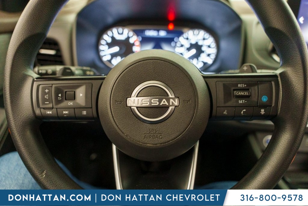 2022 Nissan Rogue SV photo 6