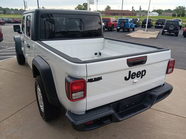 2023 Jeep Gladiator Sport photo 3
