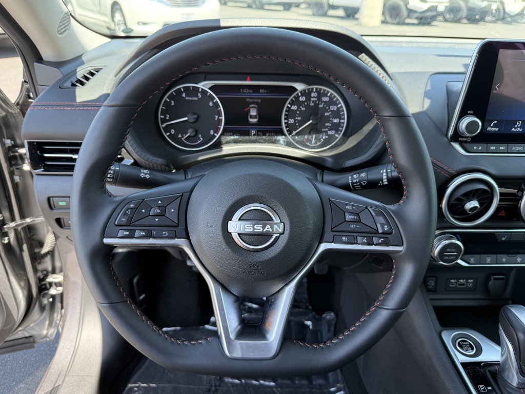 2025 Nissan Sentra SR photo 19