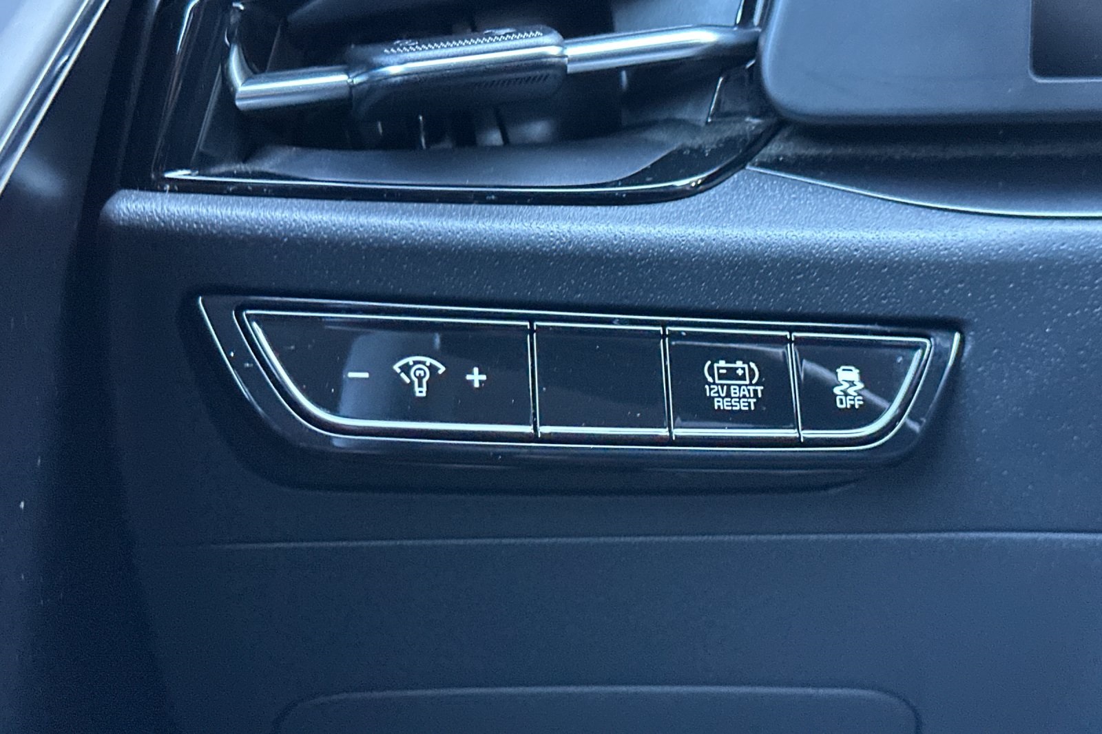 2023 Kia Niro LX photo 27