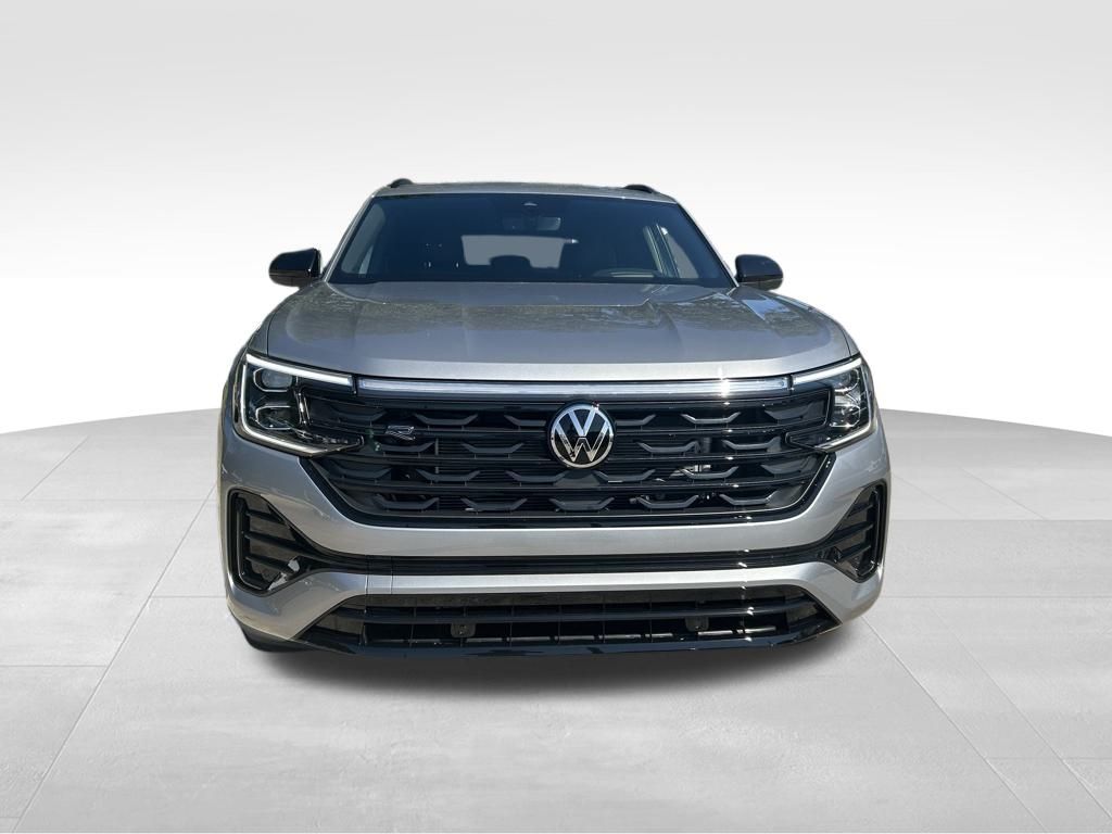 2026 Volkswagen Atlas Cross Sport SEL R-Line photo 3