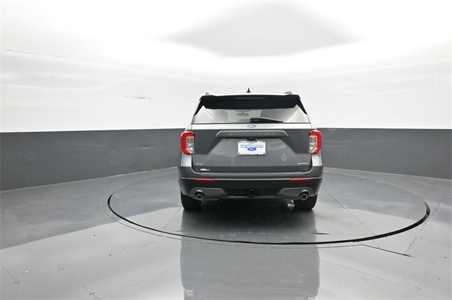 2022 Ford Explorer XLT photo 2