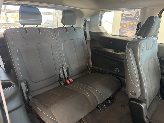 2022 Jeep Grand Cherokee Laredo photo 10