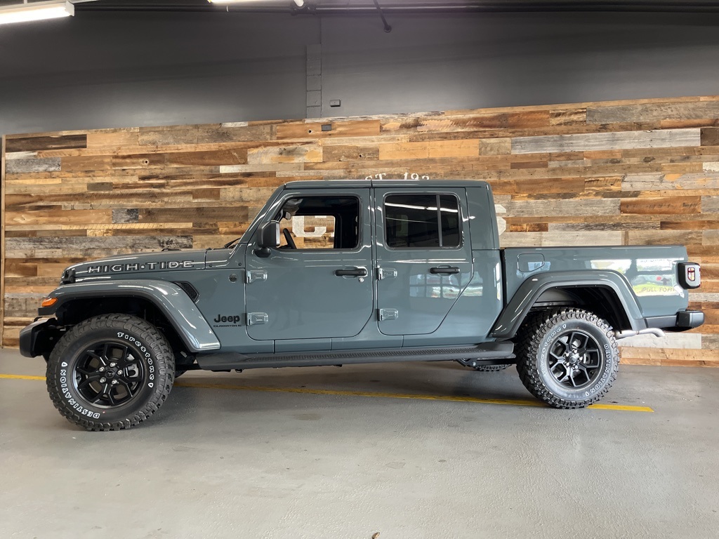 2025 Jeep Gladiator Sport photo 23
