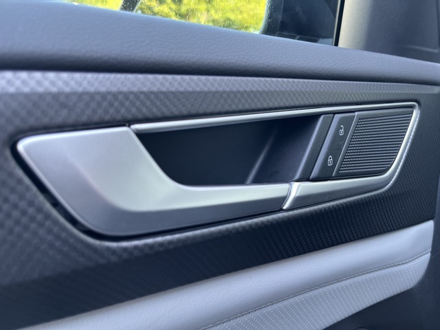 2024 Volkswagen Atlas Peak Edition SE Technology photo 28