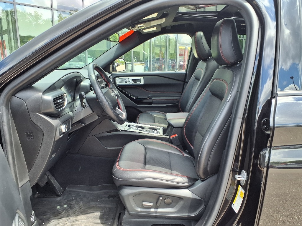 2022 Ford Explorer ST-Line photo 9