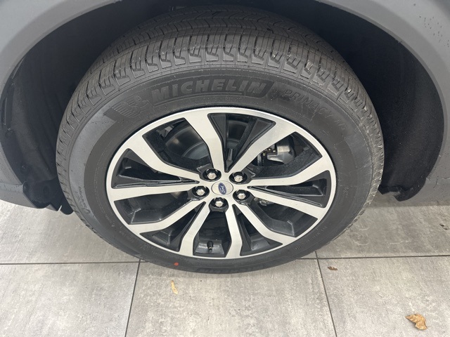 2025 Ford Explorer ST-Line photo 33