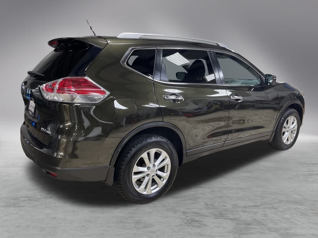 2016 Nissan Rogue SV photo 4