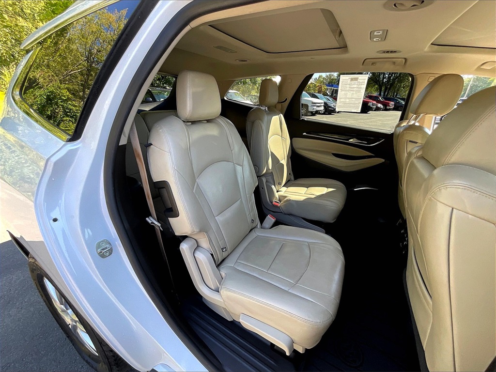 2018 Buick Enclave Essence photo 19