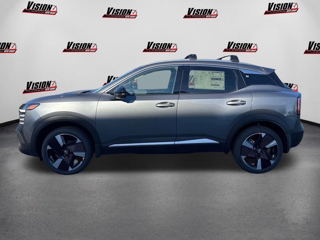 2026 Nissan Kicks SR photo 8