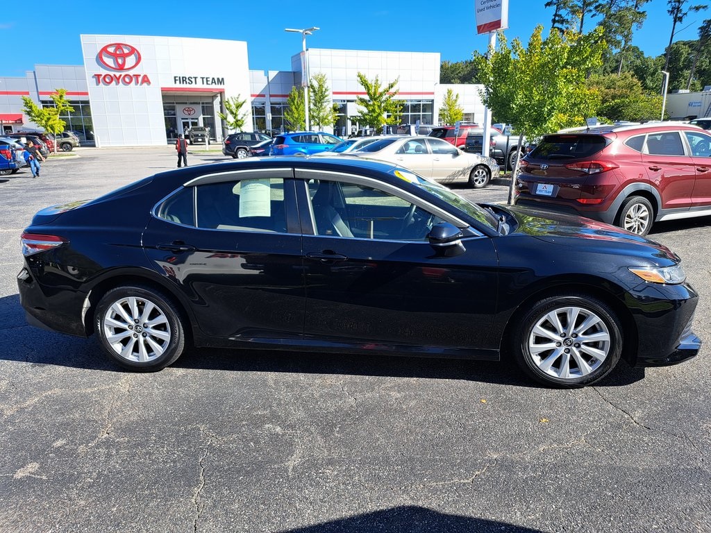 2018 Toyota Camry LE photo 5
