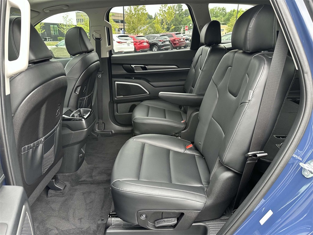 2024 Kia Telluride S photo 15