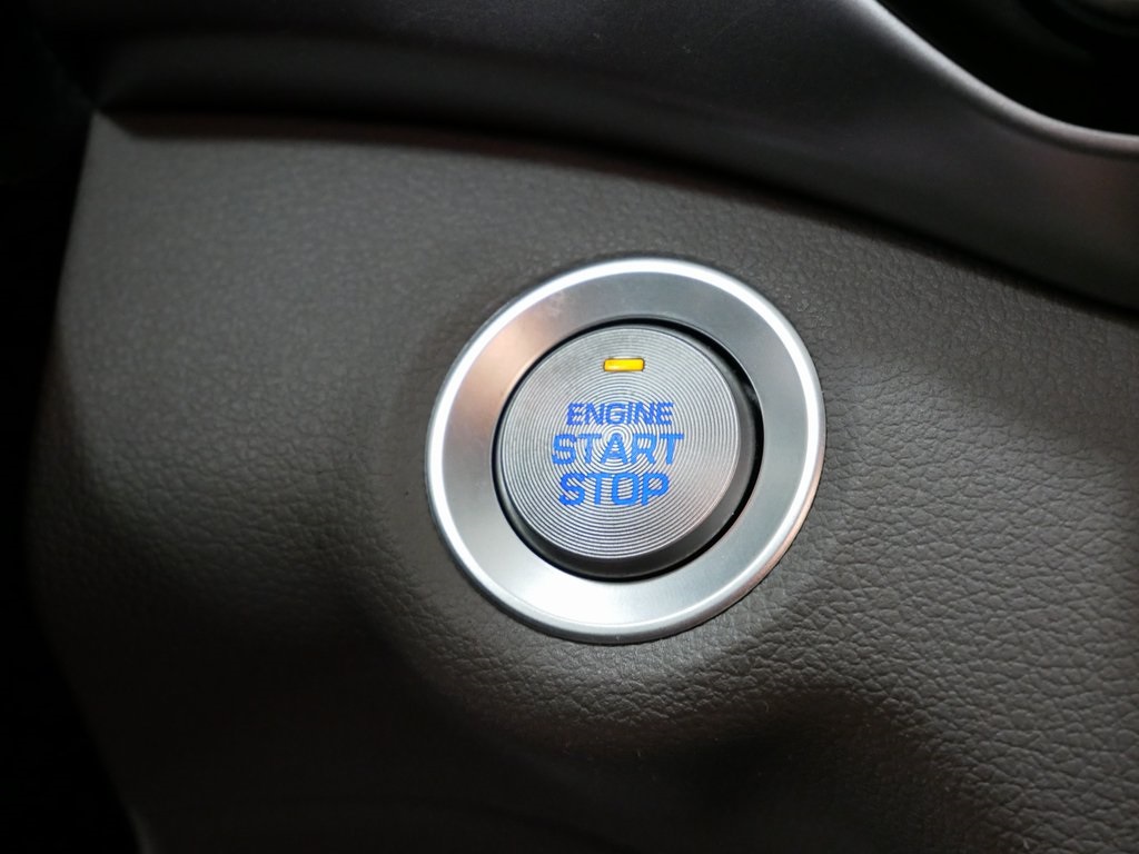 2020 Hyundai Elantra Value Edition photo 24