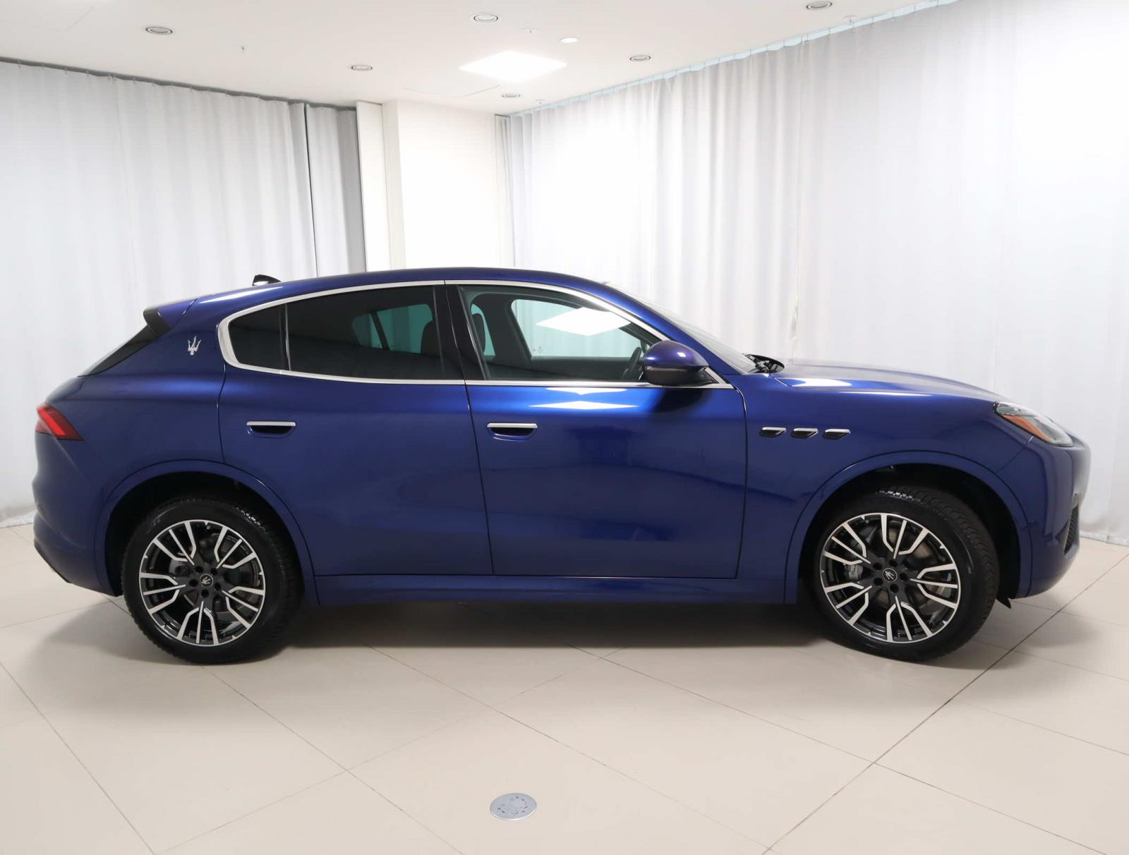 2025 Maserati Grecale photo 7