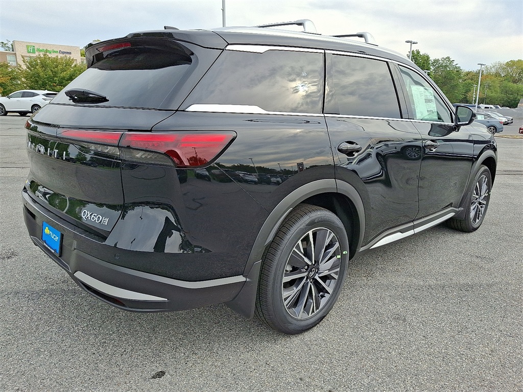 2026 Infiniti QX60 Luxe AWD photo 3