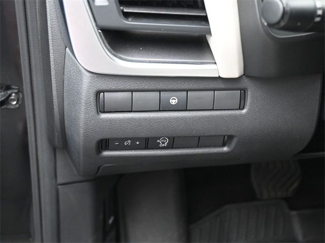 2023 Nissan Rogue SV photo 16