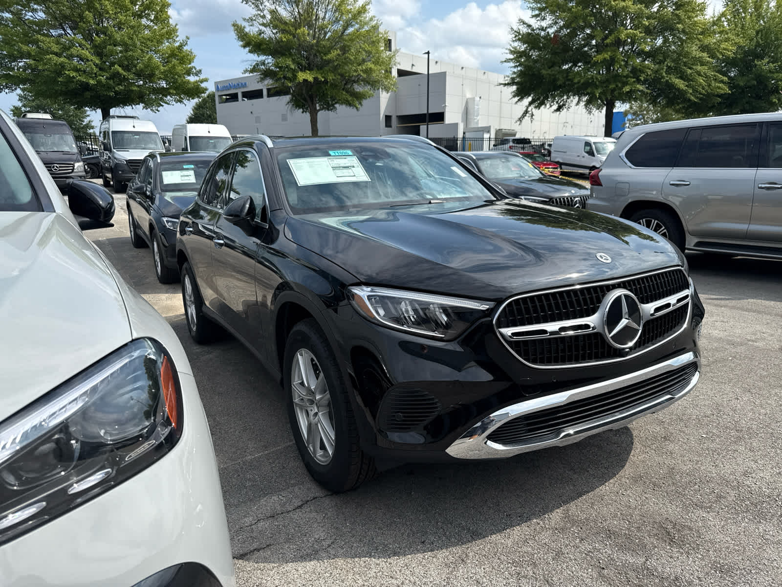 2026 Mercedes Benz GLC 300 4MATIC photo 6