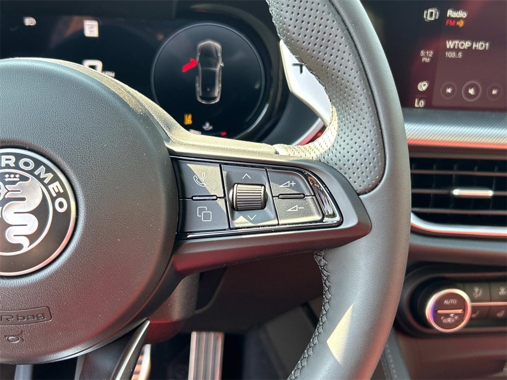 2025 Alfa Romeo Stelvio Sprint Base photo 25
