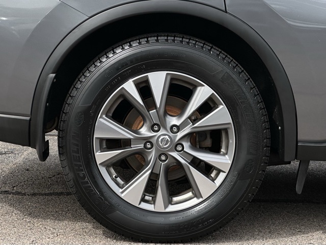 2017 Nissan Murano S photo 25