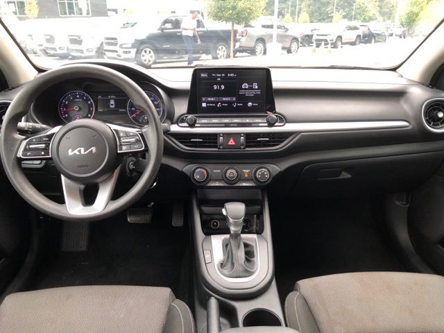 2023 Kia Forte LXS photo 13