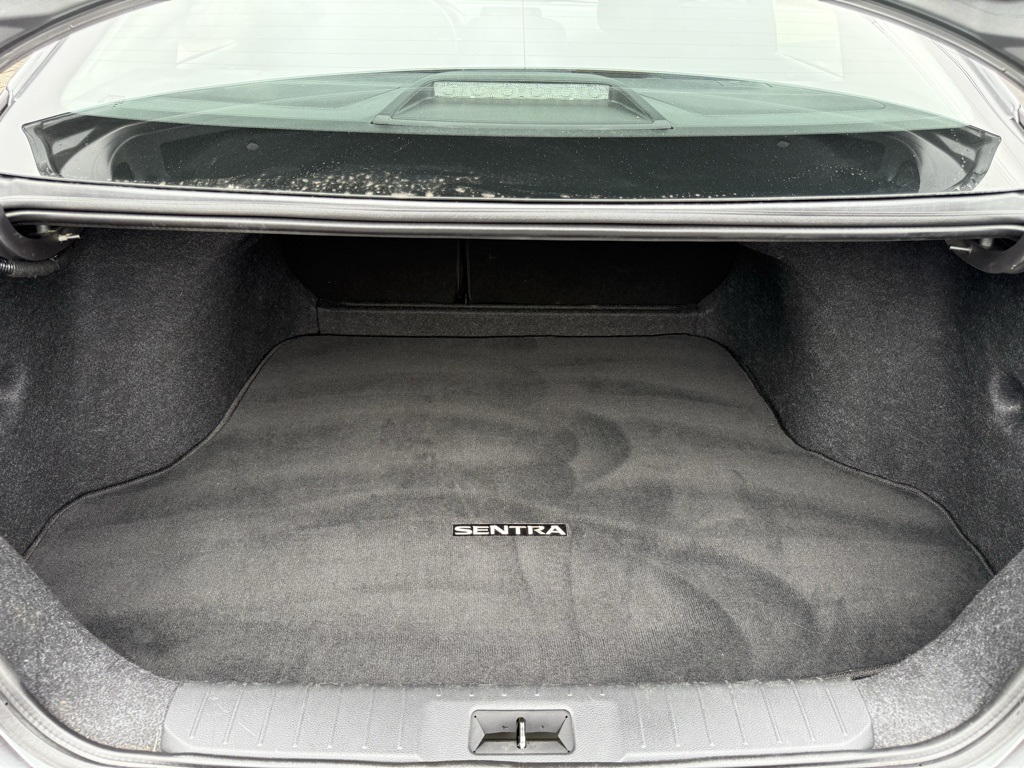 2022 Nissan Sentra S photo 15