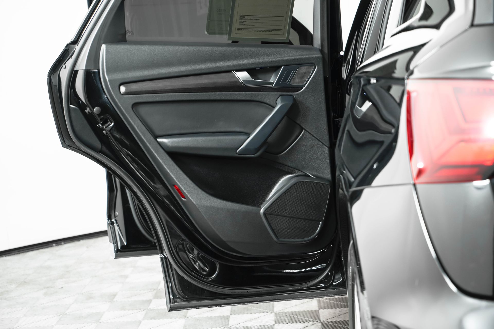 2021 Audi Q5 45 Premium photo 9